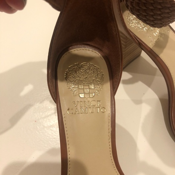 Vince Camuto - Picture 3 of 4